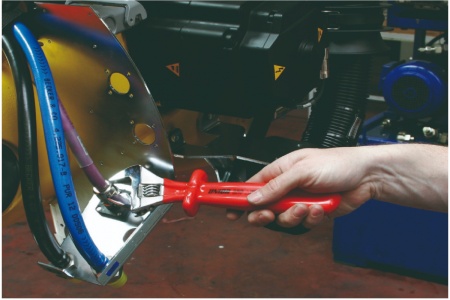 Разводной ключ Unior изолированный VDE 1000V, D28мм, L=200мм 3838909168494