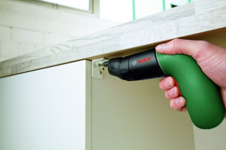 Аккумуляторный шуруповерт Bosch IXO VI 06039C7120