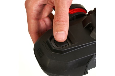 Аккумуляторная полировальная машина Milwaukee M18 FAP180-502X FUEL 4933451550