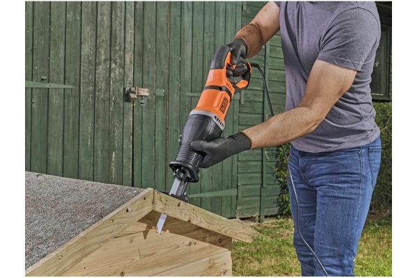 Сабельная пила Black&Decker BES301-QS