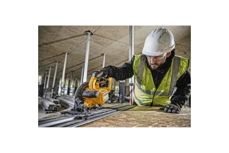Дисковая пила DEWALT 18В XR DCS391N