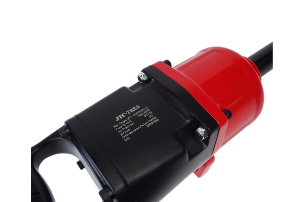 Ударный пневмогайковерт JTC JTC-7825