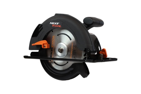 Дисковая пила Интерскол ДП-140/800 + очки 95.1.0.10