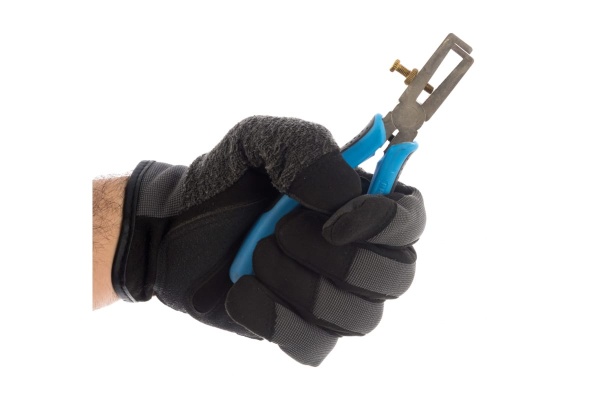 Плоскогубцы для зачистки проводов Brigadier 150мм 21548