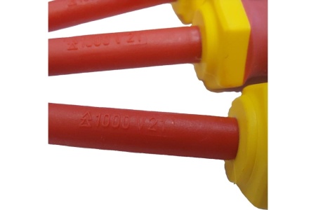 Набор изолированных отверток BIST в пластиковом кейсе 6 шт.Cr-V, VDE, SL 0.5x3.0x75 BWD543C