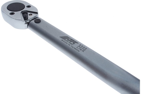 Динамометрический ключ JTC 1/2" усилие затяжки 28-210Нм, длина 470мм JTC-6903