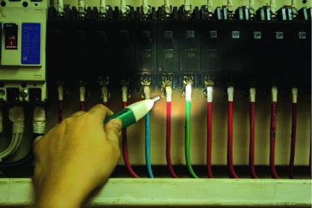 Бесконтактный тестер напряжения ProsKit NT-306 00323573