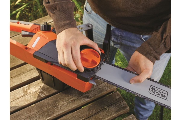 Электрическая цепная пила Black+Decker CS2245