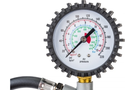 Пистолет для подкачки шин с манометром Русский Мастер G-60 РМ-92874