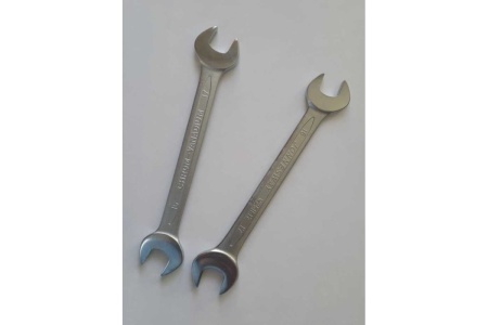 Рожковый ключ Jonnesway 16х17мм W251617