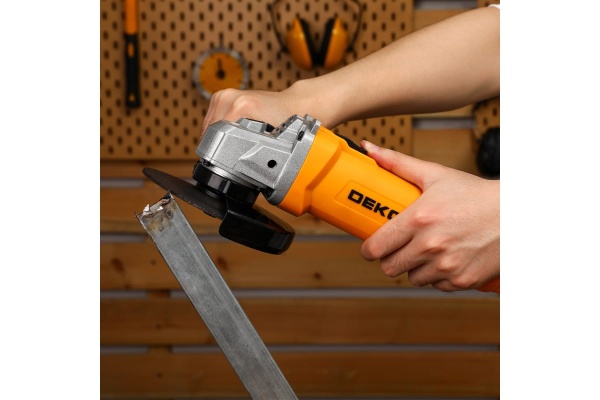 Углошлифовальная машина DEKO DKAG1250 063-4174 Углошлифовальная машина DEKO DKAG1250 063-4174