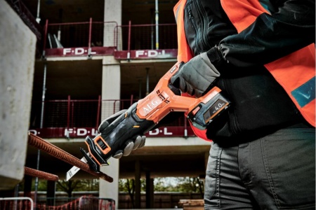 Сабельная пила AEG BUS18C2-0 4935478942