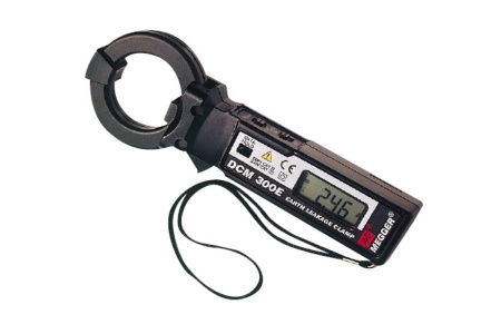 Токоизмертиельные клещи Megger DCM300E