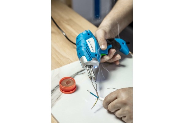 Паяльник HOEGERT TECHNIK HOEGERT 100 Вт HT2C310