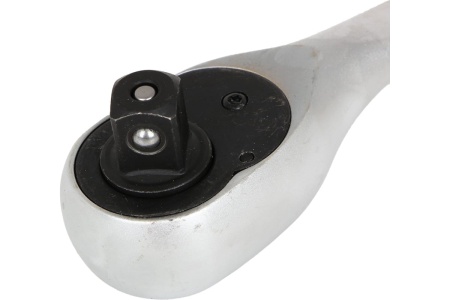 Трещоточный ключ ЕРМАК с изогнутой рукояткой 3/8 736-202