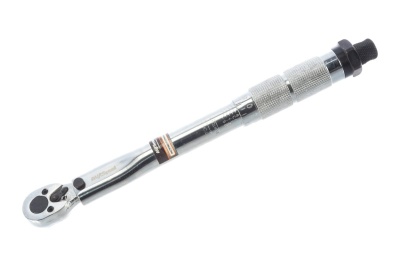 Динамометрический ключ 1/4 5-25Нм 280мм AV Steel AV-507025