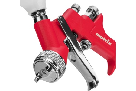 Пневматический краскораспылитель с верхним бачком MATRIX HP 0.6 л, сопло 1.7 мм 57321