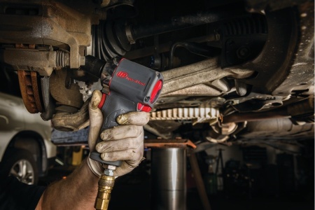 Ударный пневматический гайковерт Ingersoll Rand 1/2", 8000 об/мин 36QMAX Ударный пневматический гайковерт Ingersoll Rand 1/2", 8000 об/мин 36QMAX