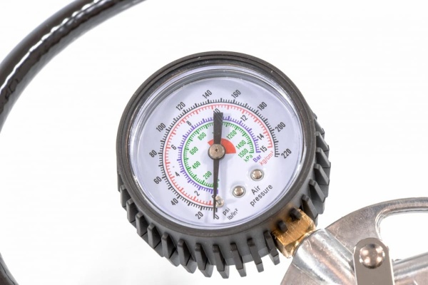 Пневматический пистолет для подкачки шин MATRIX 57322