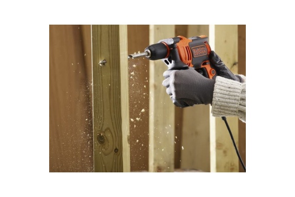 Электронная ударная дрель Black&Decker Omega BEH710K-QS