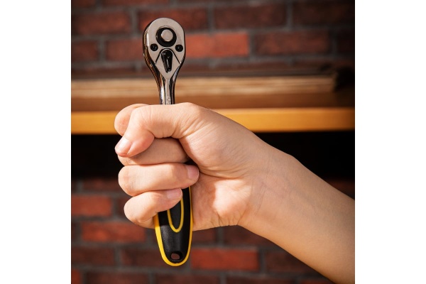 Ключ-трещотка DELI DL2323 1/4 98324 Ключ-трещотка DELI DL2323 1/4 98324