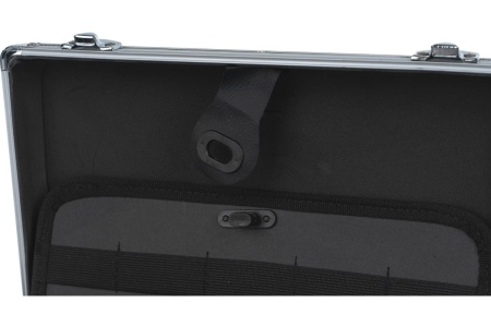 Алюминиевый ящик для инструмента, 33х21х9 см FIT IT 65609 Алюминиевый ящик для инструмента, 33х21х9 см FIT IT 65609