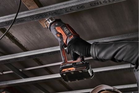 Бесщеточная сабельная пила AEG BUS18CBL-0 4935471984