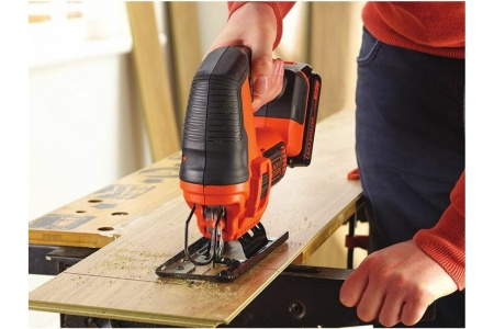 Аккумуляторный лобзик Black&Decker BDCJS18N
