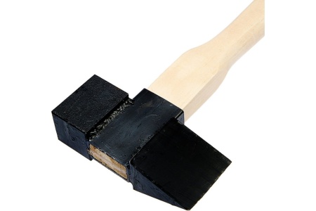 Колун-топор из стального проката с березовым топорищем и отбойником LOM 3.5 кг 4731648