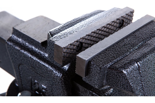 Индустриальные поворотные тиски ЗУБР ЭКСПЕРТ 32703-125