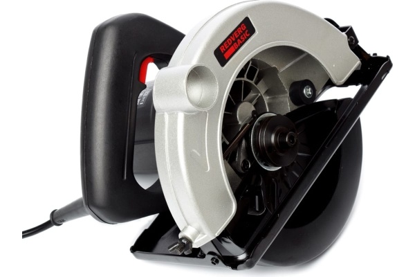 Дисковая пила Makita HS7100