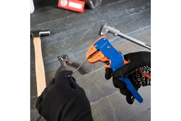 Инструмент для зачистки многожильного кабеля REXANT ht-150В 12-4001