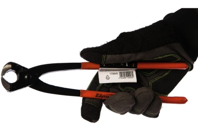 Клещи SPARTA Black Head 250 мм, обрезиненные рукоятки 179645