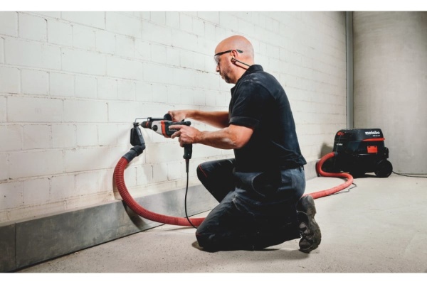 Ударная дрель Metabo SBEV 1300-2 600785000