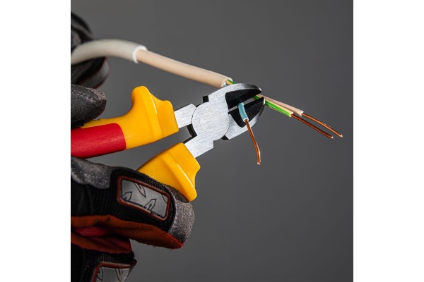 Бокорезы MATRIX Insulated PROFESSIONAL 160 мм 17506