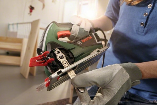 Универсальный резак Bosch AdvancedCut 50 0.603.3C8.120