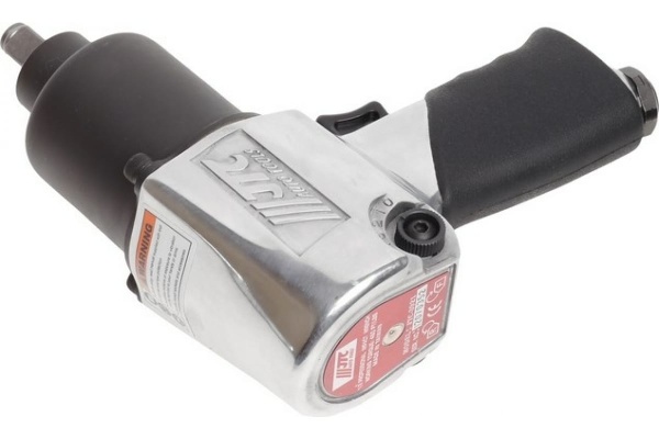 Ударный пневмогайковерт JTC 3921