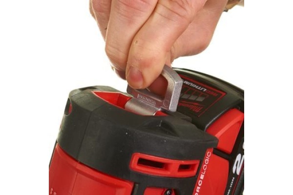 Аккумуляторный гидравлический инструмент для резки кабеля Li-Ion2Ач Milwaukee M18 HCC-201C CU/AL-SET FUEL 4933451199