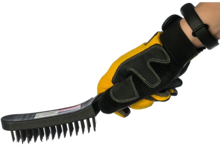 Стальная 6-рядная щетка с пластиковой ручкой VIRA 728032