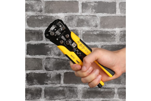 Инструмент DELI dl2018 многофункциональный для зачистки проводов (стриппер) 3-в-1 175мм (диапазон зачистки 0,6-2,6 мм, возвратная пружина) 123283