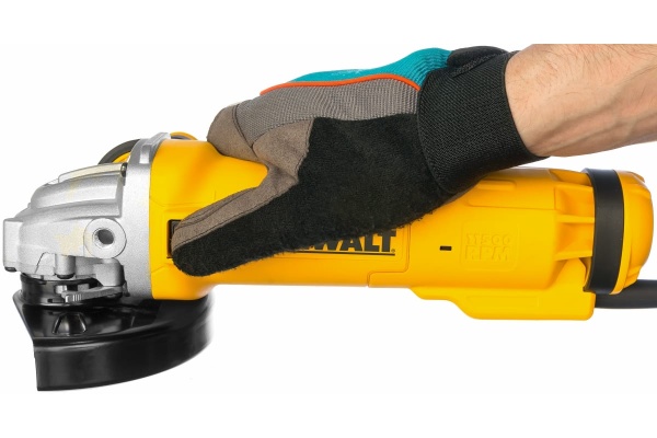 Угловая шлифмашина DEWALT DWE 4237
