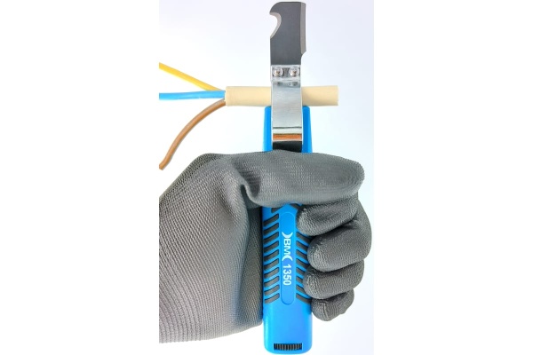 Стриппер для кабельной оболочки BM Group 8-28 мм, с лезвием в форме крюка BM-1350