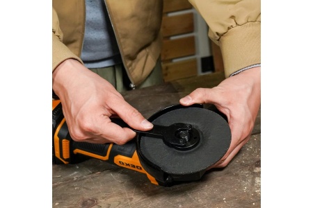 Углошлифовальная машина DEKO DKAG20-125, 2х4.0 Ач 063-2151