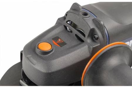 Малая углошлифмашина FERM AGM1061S Малая углошлифмашина FERM AGM1061S