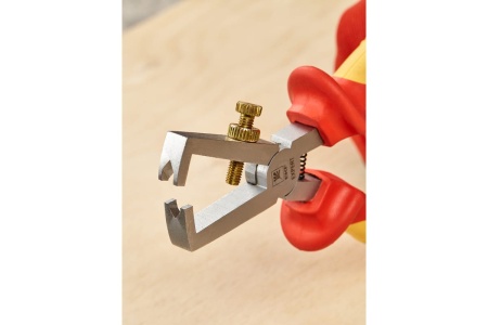 Стриппер EKF Expert 160 мм 1000В PROxima st-160-exp-in