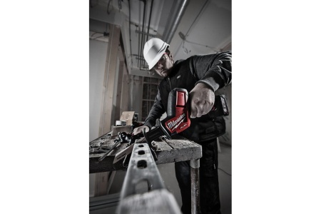 Аккумуляторная сабельная пила Milwaukee M12 CHZ-602X FUEL 4933451511