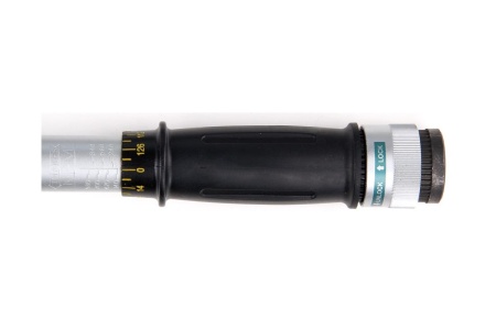 Динамометрический ключ (3/4, 140-980Nm) YATO YT-0771