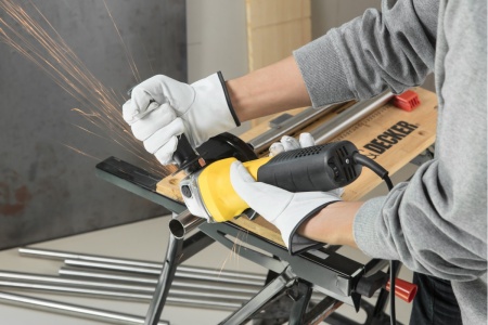 Угловая шлифмашина Stanley SGV115-RU