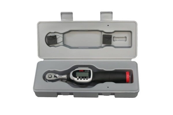 Динамометрический ключ с цифровой индикацией KTC GEK030-C3A, 3/8", 2-30 Нм