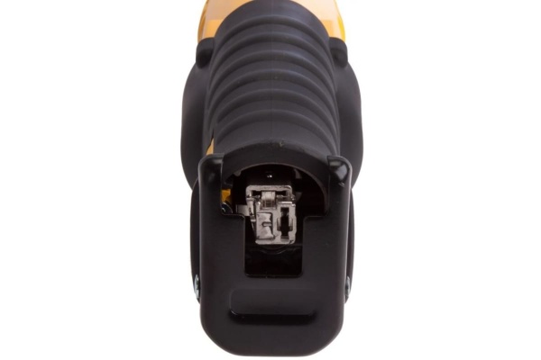 Сабельная пила DEWALT DCS380M2